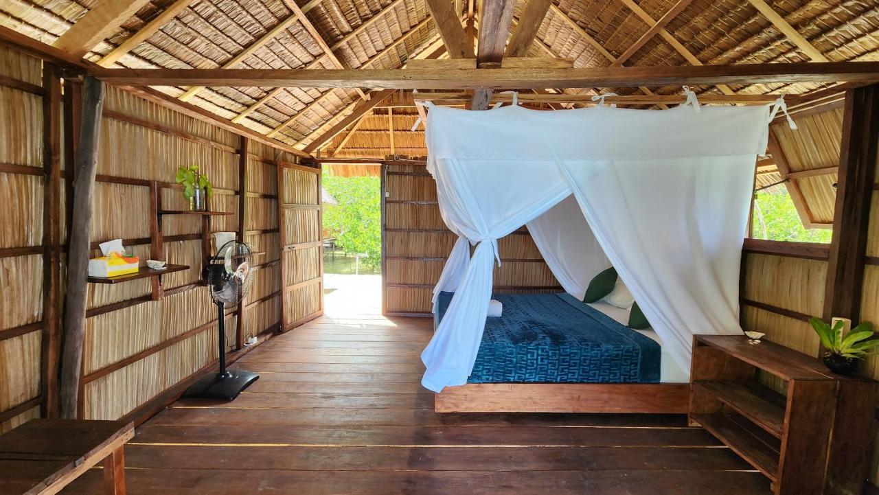 Mansuar Raja Ampat Bungalows Kri Kültér fotó